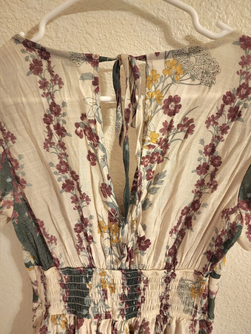 Francesca's Collections Cream & Sage Floral Tiered Midi Dress - Picture 8 of 11